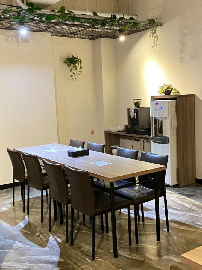 Hotel Brown - Chihkan Branch Tainan Esterno foto