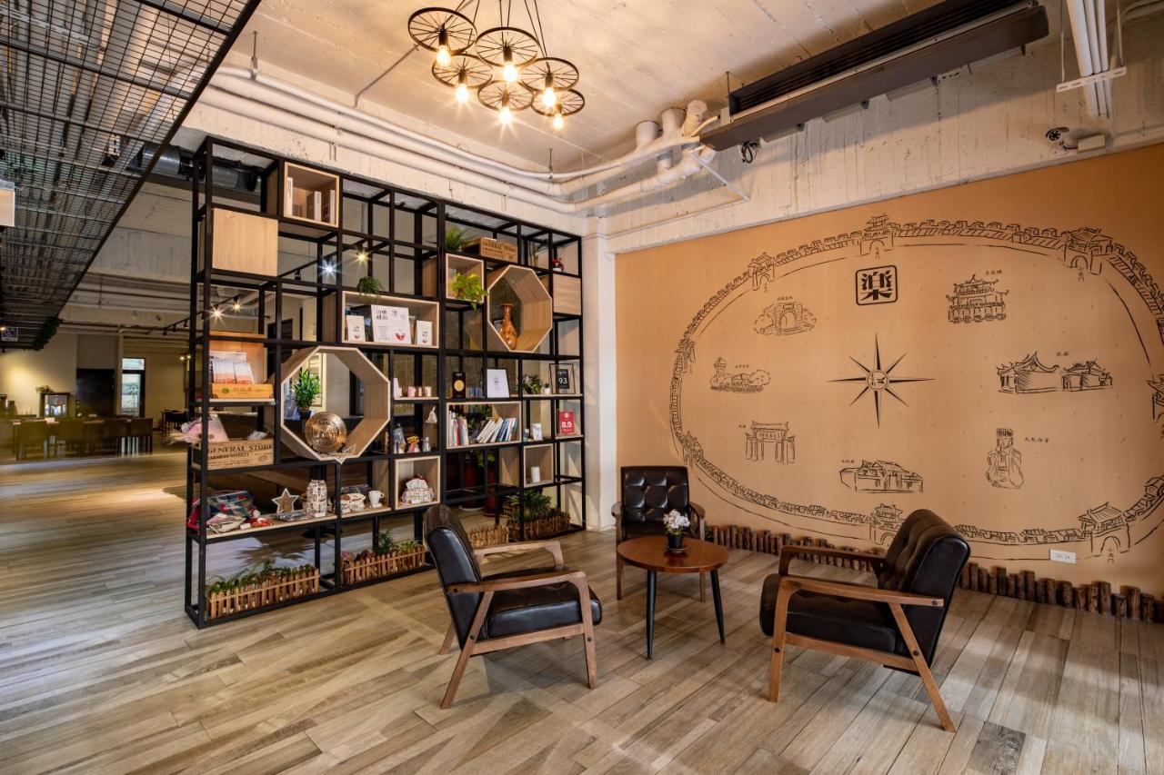 Hotel Brown - Chihkan Branch Tainan Esterno foto
