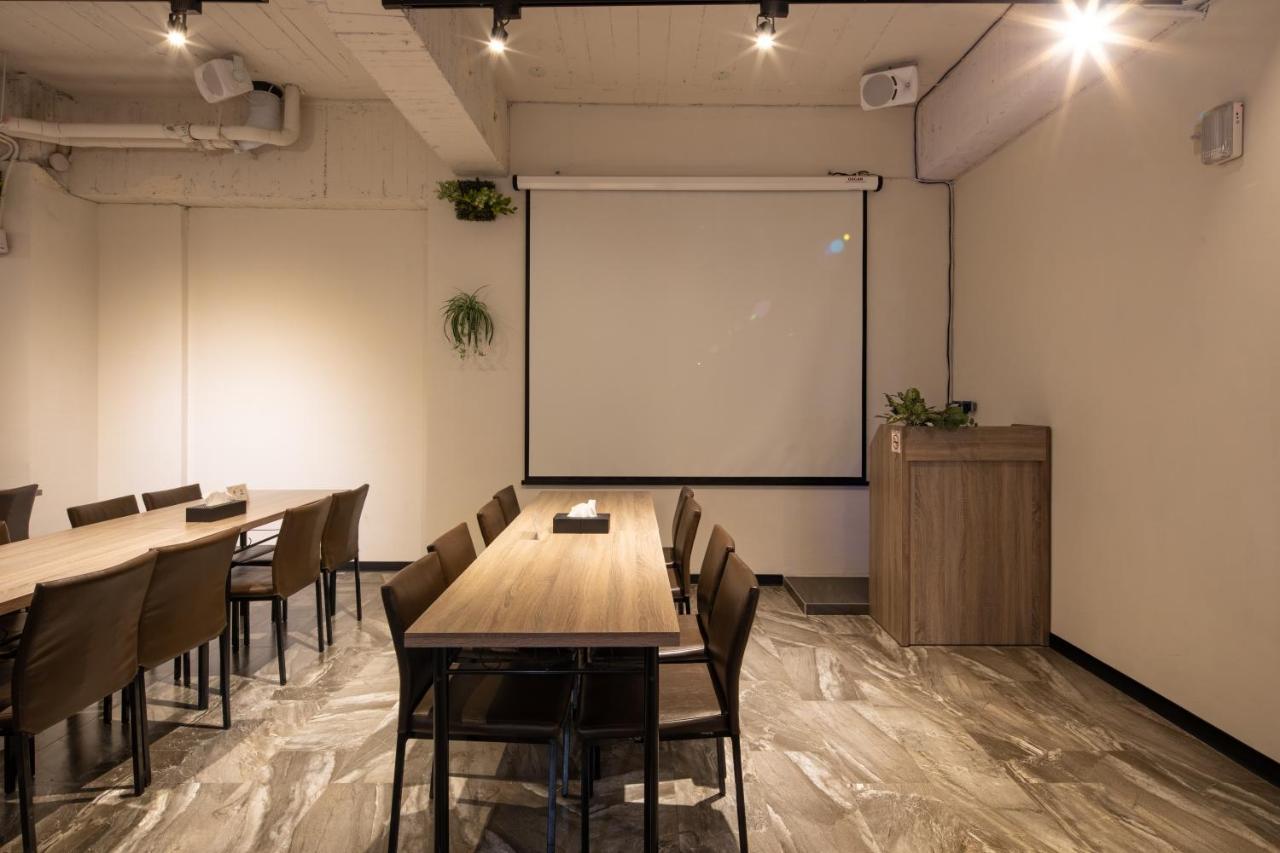 Hotel Brown - Chihkan Branch Tainan Esterno foto