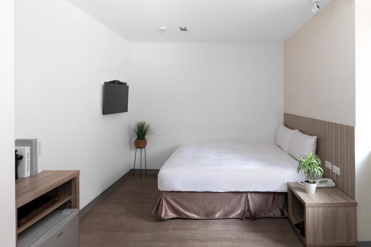 Hotel Brown - Chihkan Branch Tainan Esterno foto