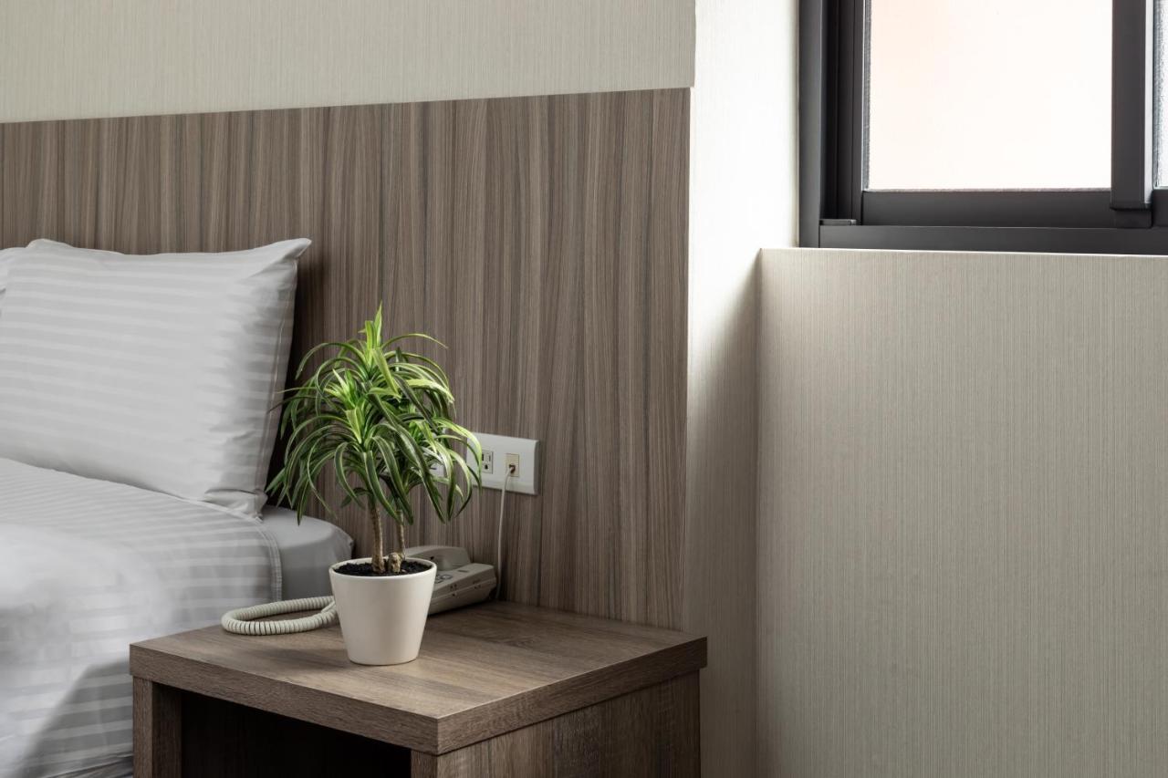 Hotel Brown - Chihkan Branch Tainan Esterno foto