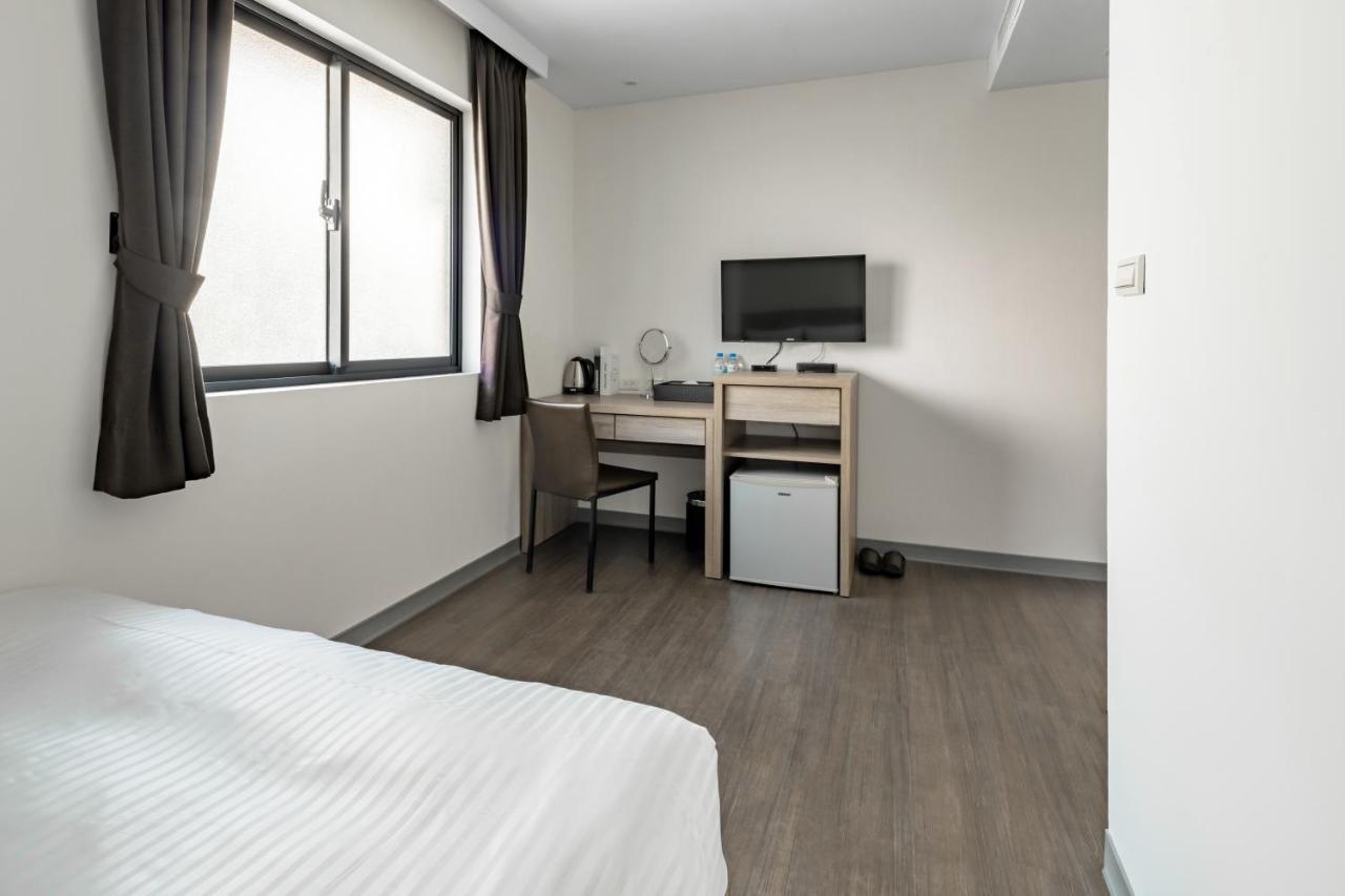 Hotel Brown - Chihkan Branch Tainan Esterno foto