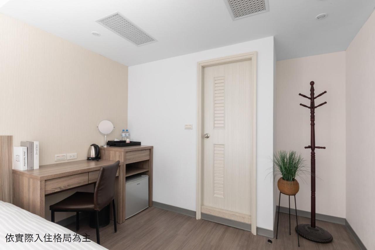 Hotel Brown - Chihkan Branch Tainan Esterno foto